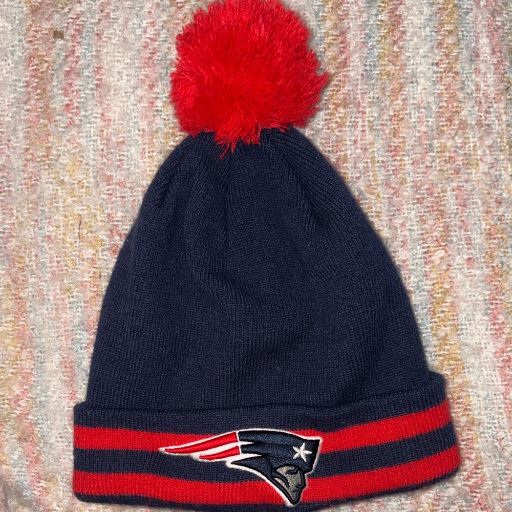 Patriots NFL football beanie Navy and Red preloved wore 1 time!